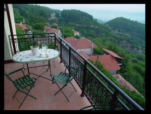 HOTEL ISAREIKO SPITI Aγια Θεωδορα Ίσαρης Εξωτερικό φωτογραφία